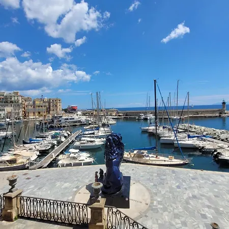 New ô Cosy T2 - Bastia (Corsica)